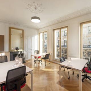Bureau privé 61 m² 16 postes Coworking Place de l'Opéra Paris 75009 - photo 1